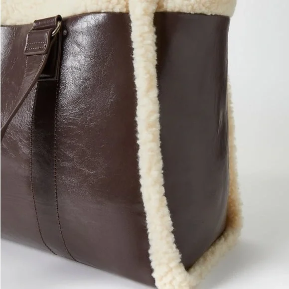Faux Shearling Trimmed Vegan Leather Tote Bag - Picture 3 of 7